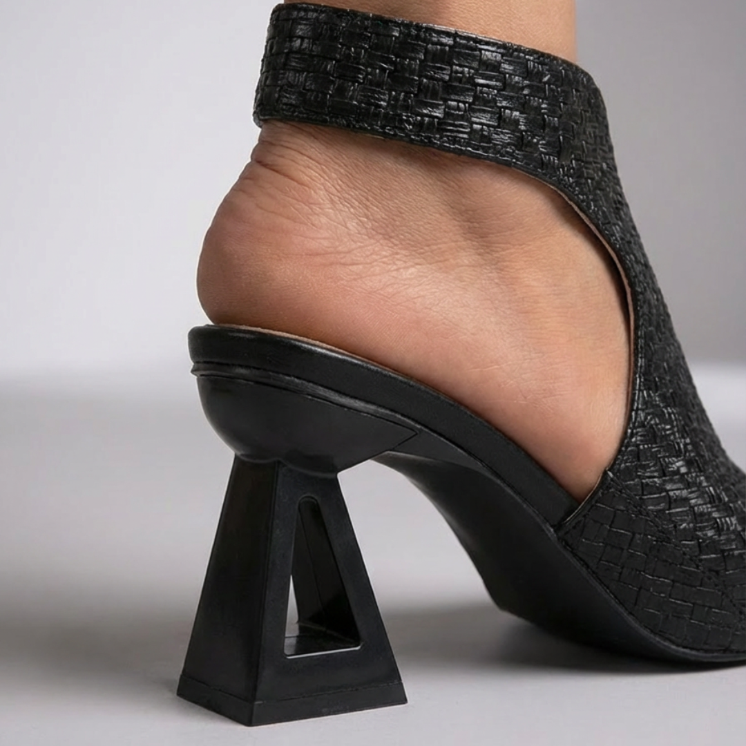 SERENA | SCULPTED BRAIDED HEELS