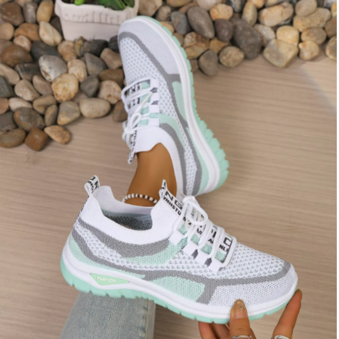 LIA | LIGHTWEIGHT SNEAKERS