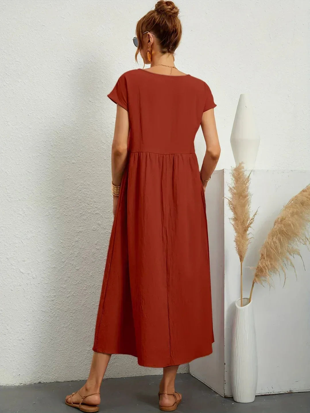 EVELINA | TIMELESS MIDI DRESS
