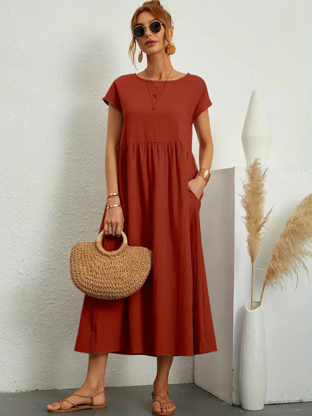 EVELINA | TIMELESS MIDI DRESS