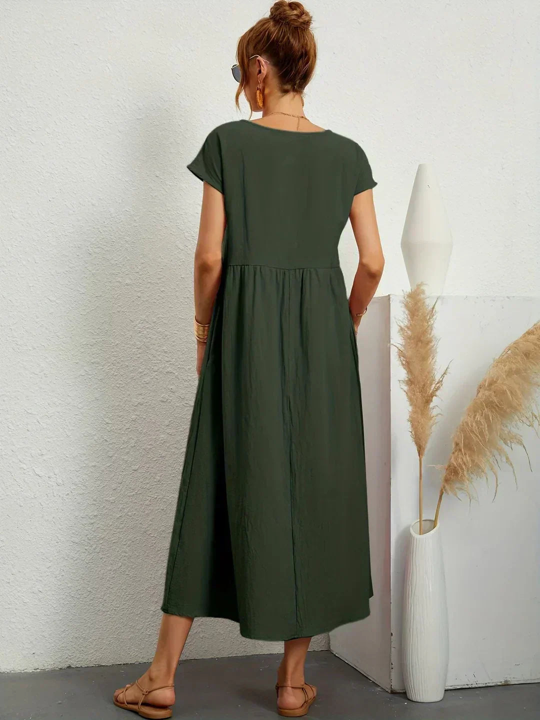 EVELINA | TIMELESS MIDI DRESS