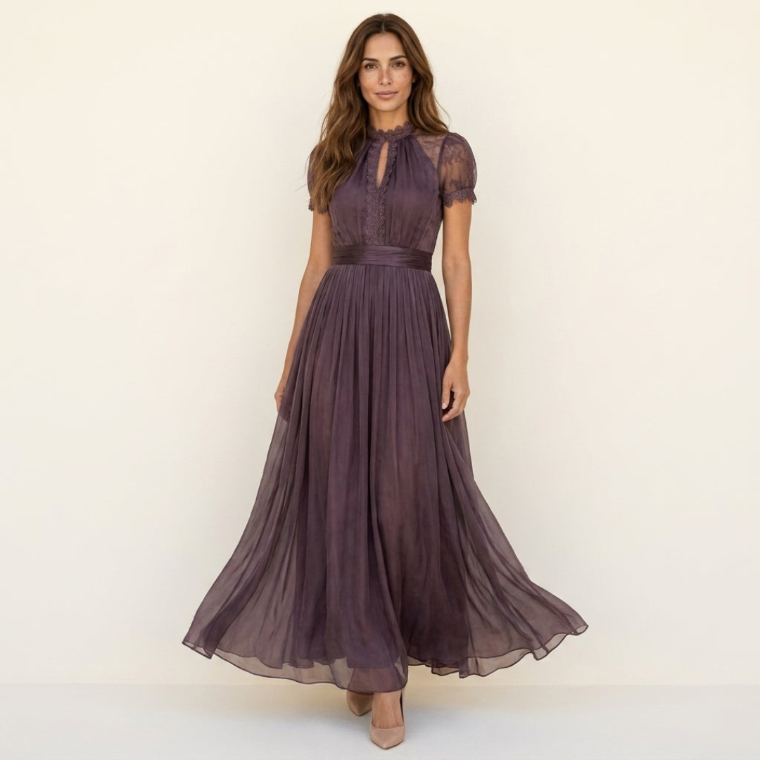 ANTONIA | MAXI DRESS WITH LACE NECKLINE