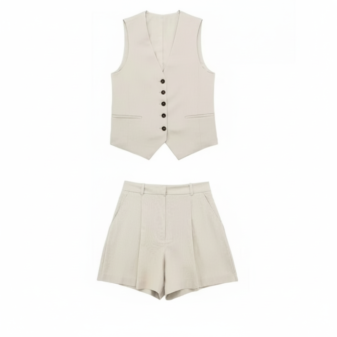 CARA | SUMMER OUTFIT WITH V-NECK VEST AND SHORTS