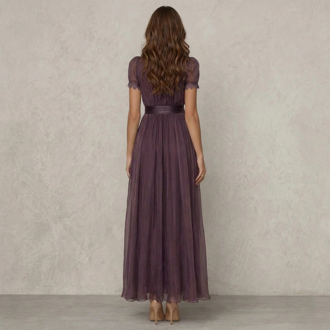 ANTONIA | MAXI DRESS WITH LACE NECKLINE