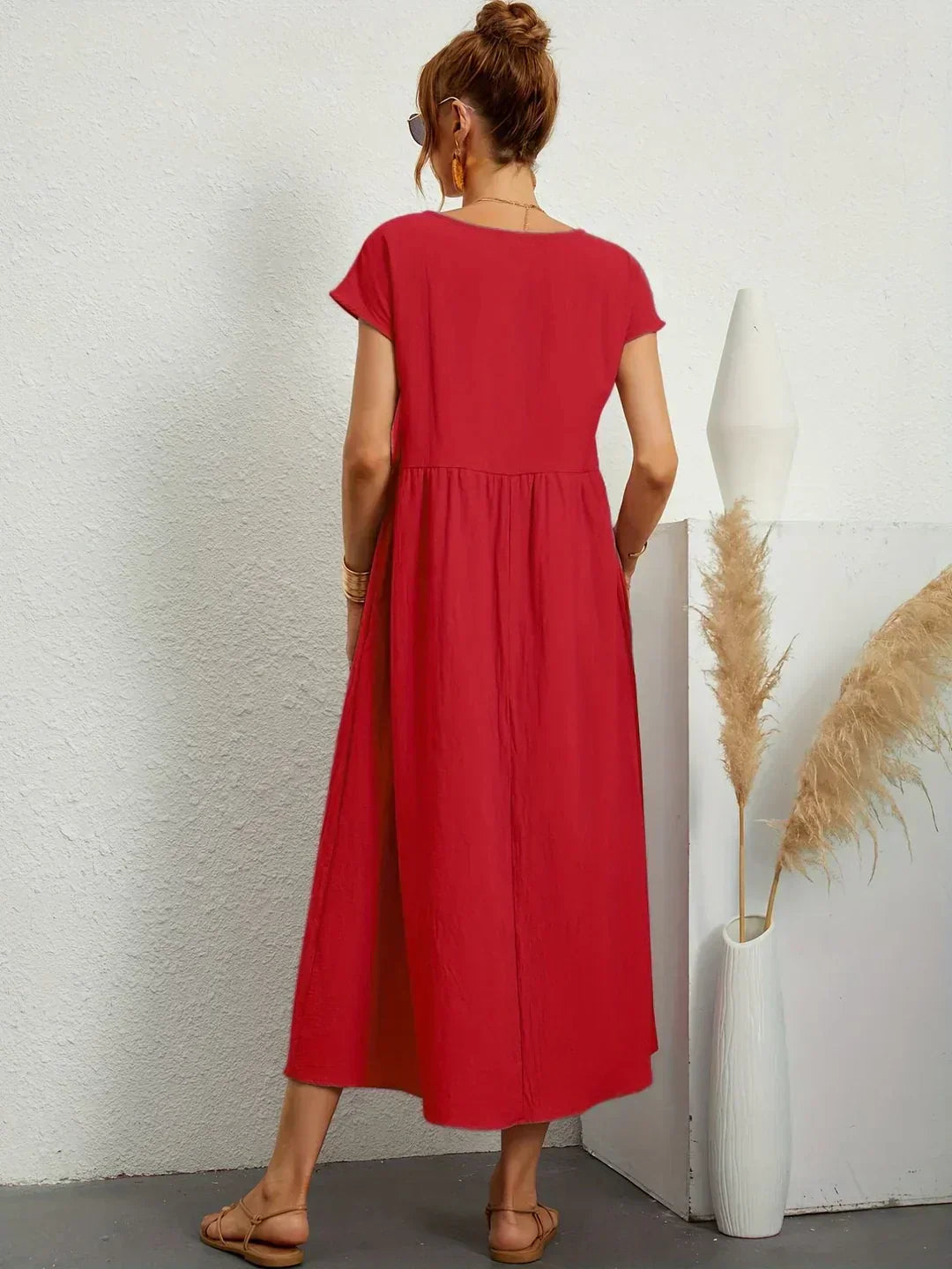 EVELINA | TIMELESS MIDI DRESS