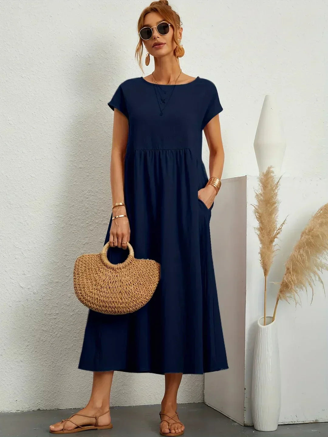 EVELINA | TIMELESS MIDI DRESS