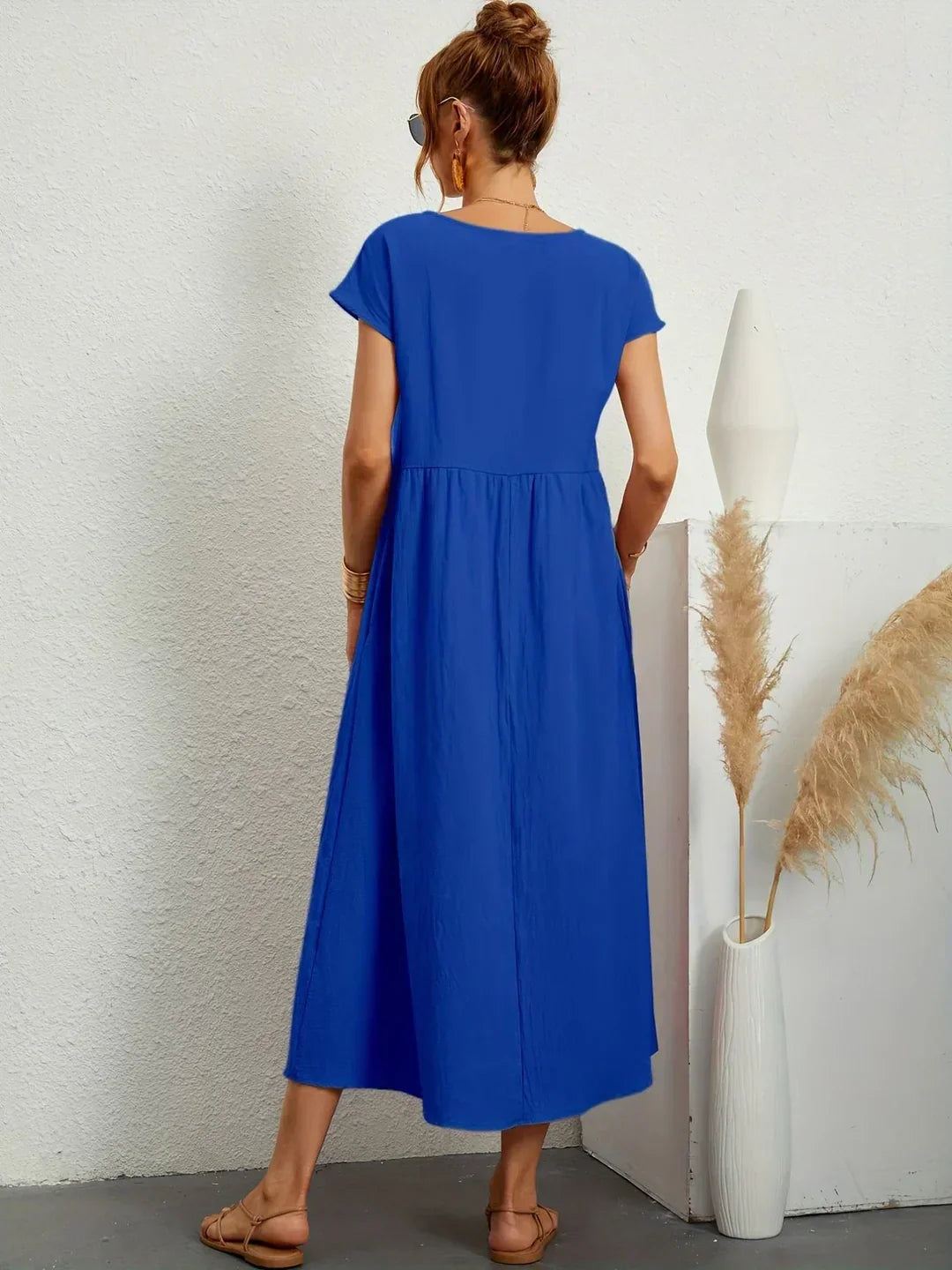 EVELINA | TIMELESS MIDI DRESS